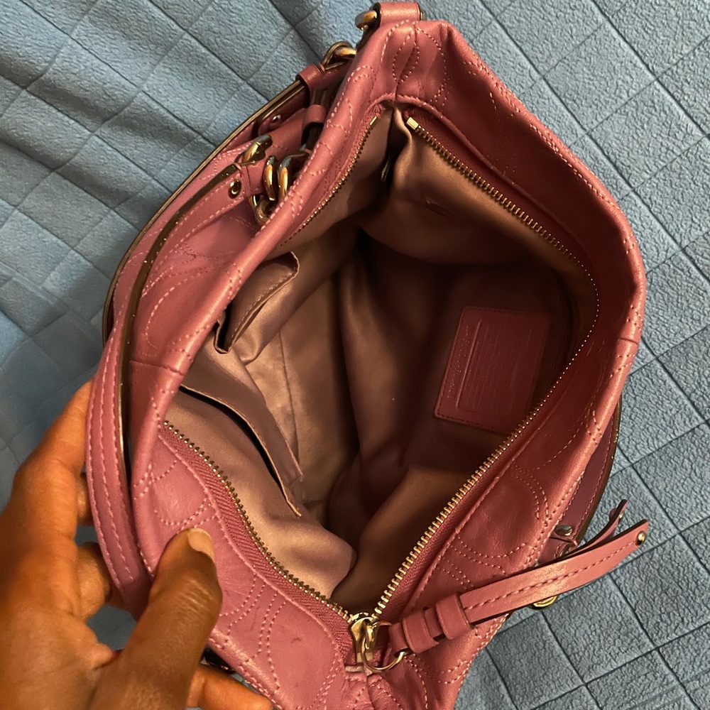 Handbag - Picture 3 of 7